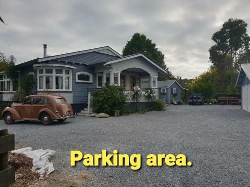 Hostal Cabins On Tudor Bed & Breakfast