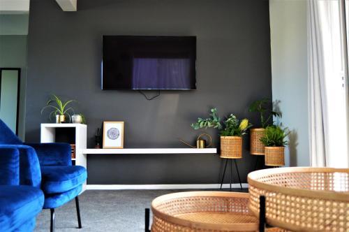A Designer's House (Three Bedroom Holiday House)