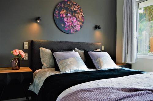 A Designer's House (Three Bedroom Holiday House)