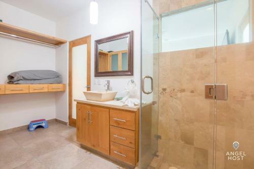 3rd Flr Condo With Spectacular Ocean View & Pool Onsite
