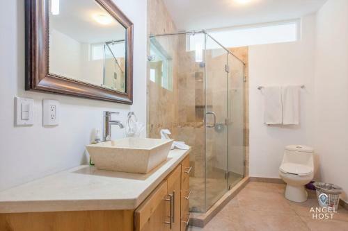 3rd Flr Condo With Spectacular Ocean View & Pool Onsite