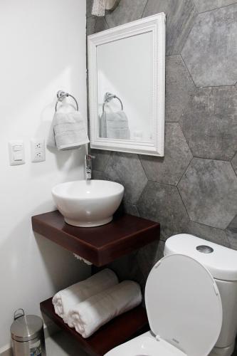 Hostal Suites Ciento 37