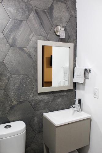 Hostal Suites Ciento 37