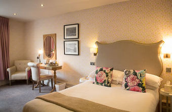 Hostal Queens Head Inn & Restaurant
