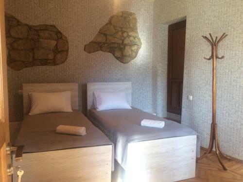 Hostal Guesthouse Litoros