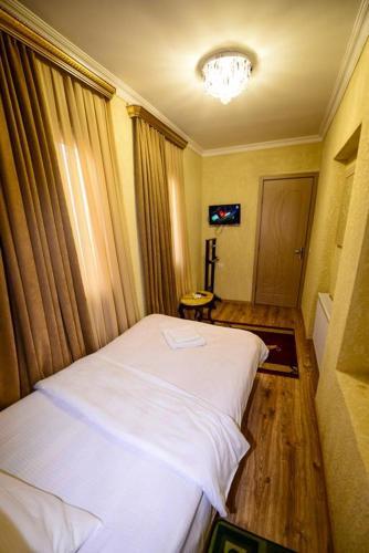Hostal Hotel Vladi