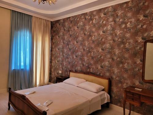 Hostal Hotel Dika