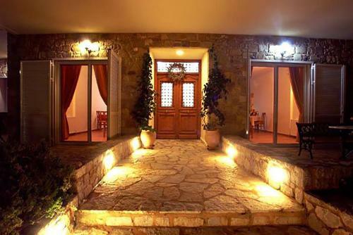 Hostal Bisti Guesthouse