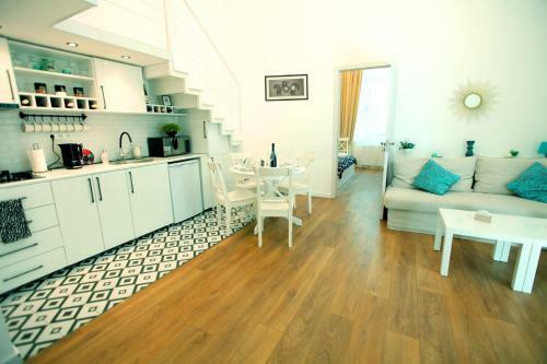 Diplomat Apartment