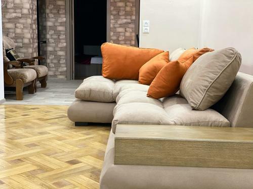 Luxury 4-bedroom Apartment In The Center