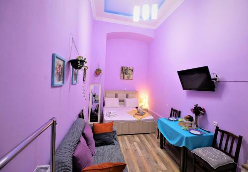 Freedom Square Apartment