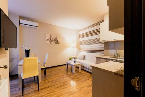 Sani Apart Hotel