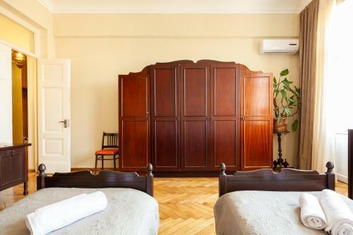 Family Apartment On Agmashenebeli