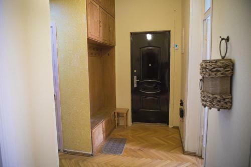 Family Apartment On Agmashenebeli