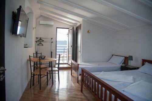 Hostal Cozy Guest House In Old Batumi