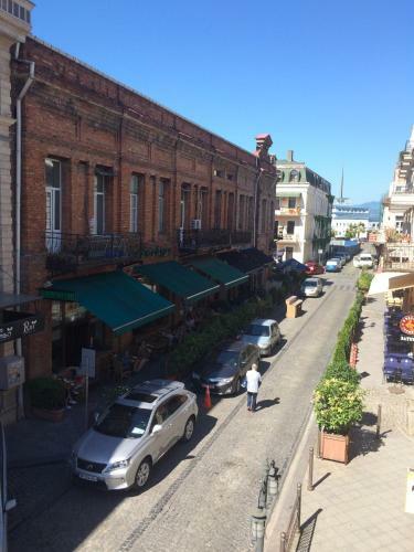 Hostal Cozy Guest House In Old Batumi