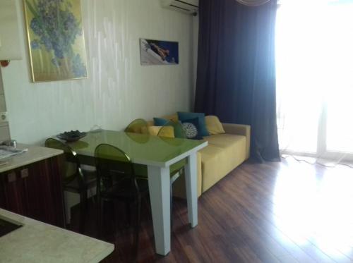 Apartment On Kobaladze Str 2
