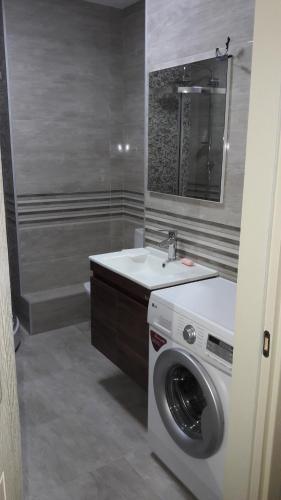 Asmati Apartment 2