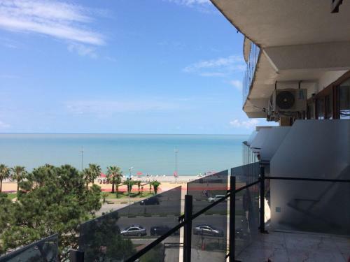 Apartamenti V Batumi Celazzer