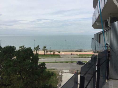 Apartamenti V Batumi Celazzer