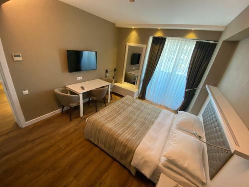 Gq Elite Apartments In Alliance Palace