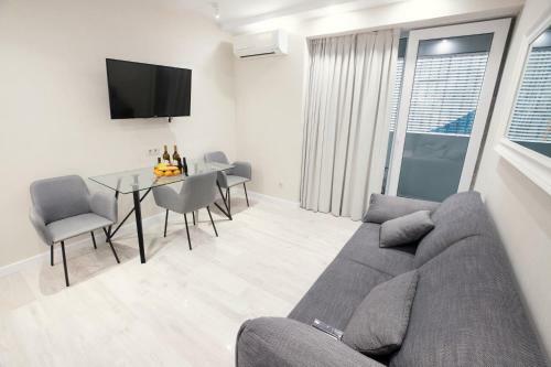 Gq Elite Apartments In Alliance Palace