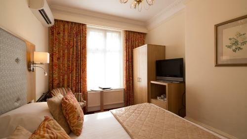 Langstone Cliff Hotel