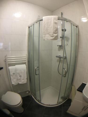 Hostal Charles House