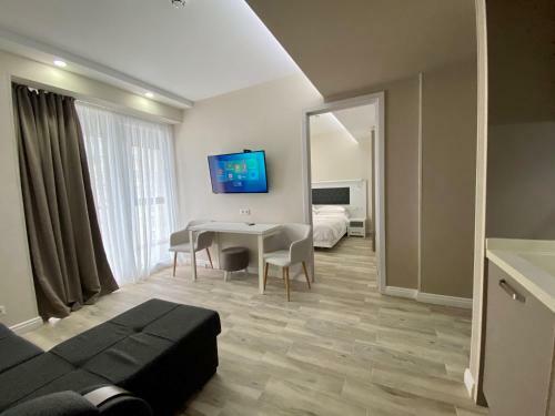 My Sunshine Apartments Alliance Palace