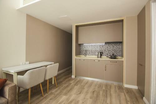My Sunshine Apartments Alliance Palace