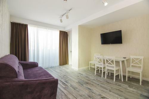 My Sunshine Apartments Alliance Palace