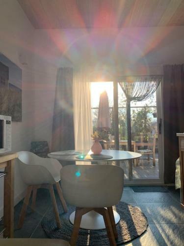 Hostal Gastenverblijf 't Einde Sfeer - Priv� Terras - Airco