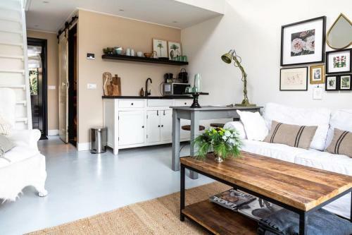 Hostal Maison De L'ep�e