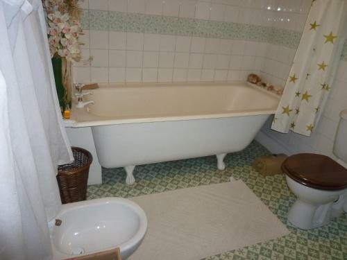 Manor Cottage Bed And Breakfast