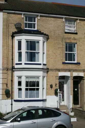 Hostal Harbour Lights Guest House