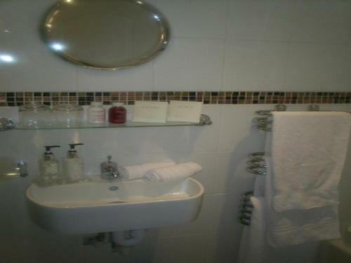 Bed & Breakfast Helstone House