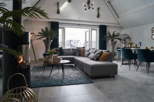 Luxury Waterfront Loft