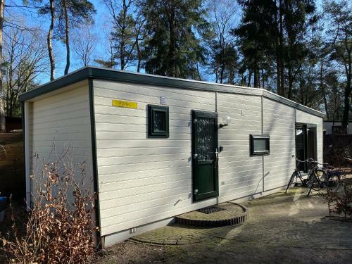 Chalet Forel Op De Veluwe In Hoenderloo
