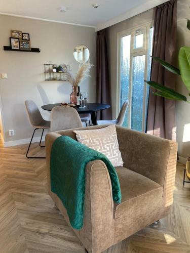 Chalet Forel Op De Veluwe In Hoenderloo