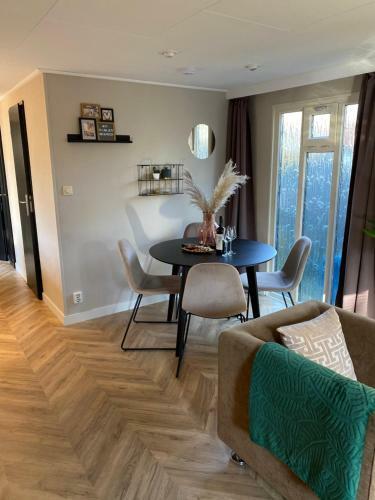Chalet Forel Op De Veluwe In Hoenderloo