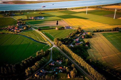 Apartamento Huisje Op Bioboerderij, Kust, Polder En Rust