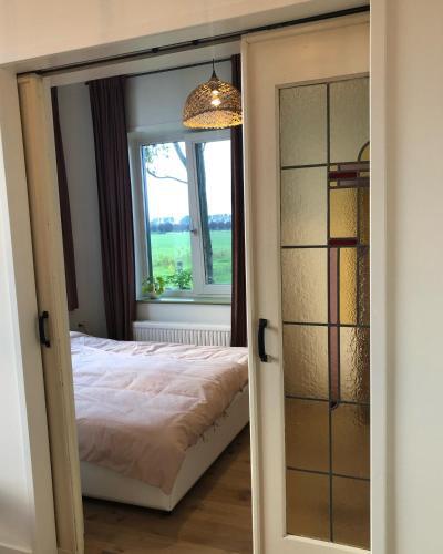 Apartamento Huisje Op Bioboerderij, Kust, Polder En Rust