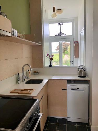 Apartamento Huisje Op Bioboerderij, Kust, Polder En Rust