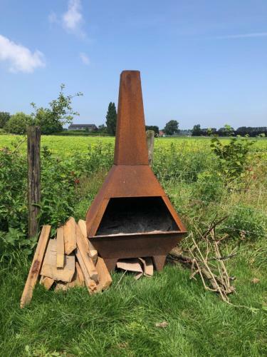 Apartamento Huisje Op Bioboerderij, Kust, Polder En Rust