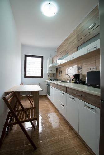 Apartamento Rezident Militari