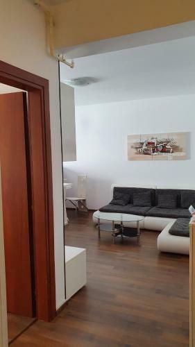 Apartament Cu 3 Camere In Militari Residence