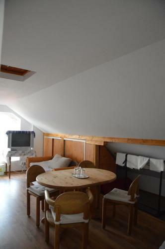 Hostal Baza Sportiva Adelina