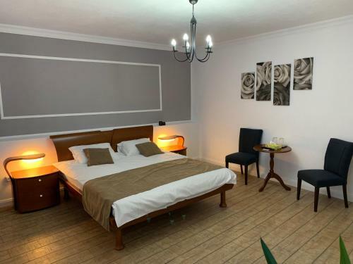 Hostal Aleea Teilor