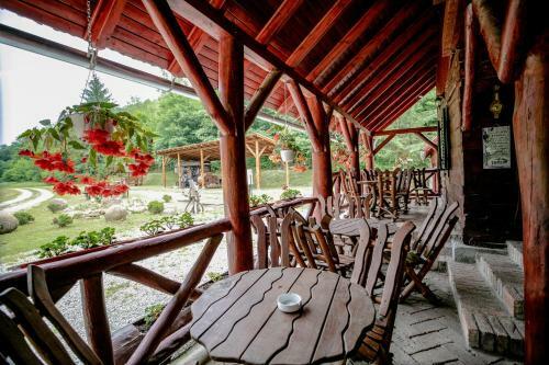 Hanul Morii - Pool, Sauna And Jacuzzi