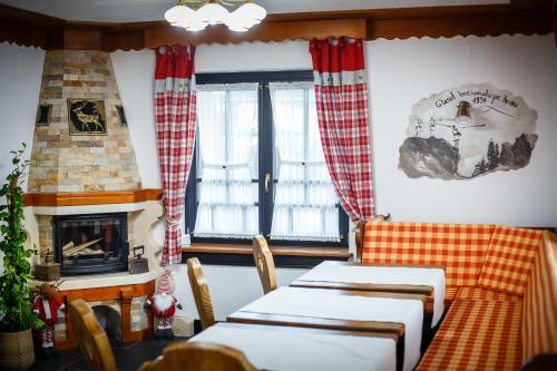 Hotel Col? De Austria
